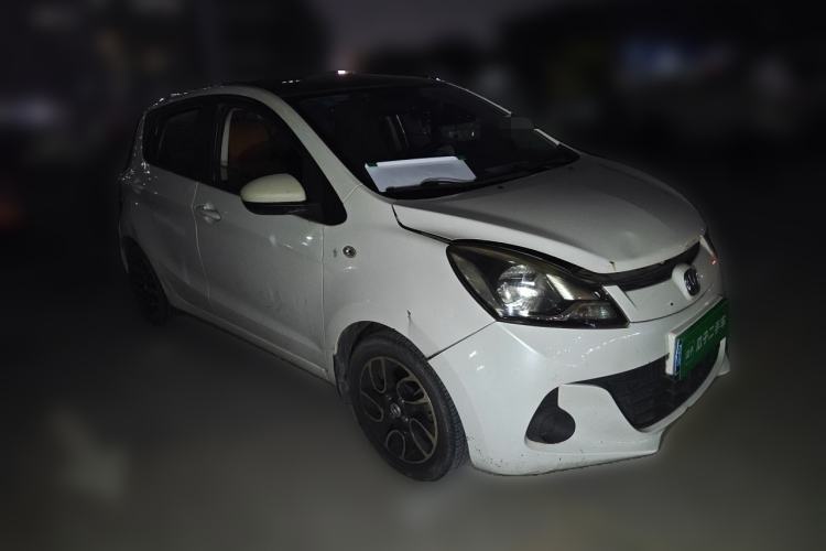 Used CHANGAN Benni 2015 1.4L IMT Sunroof Version China IV Standard Front Right 45 Deg