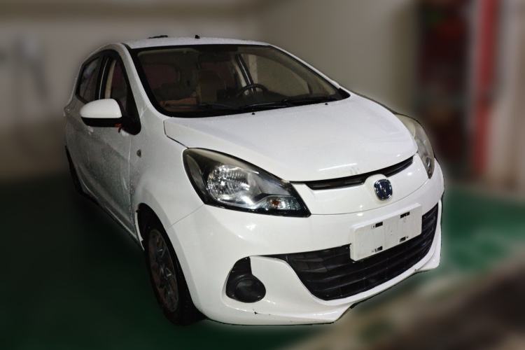 Used CHANGAN Benni 2015 1.4L IMT Luxury Model China V Standard Front Right 45 Deg