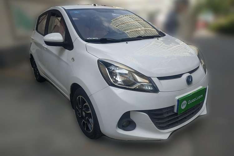 Used CHANGAN Benni 2015 1.4L IMT Luxury Model China V Standard Front Right 45 Deg