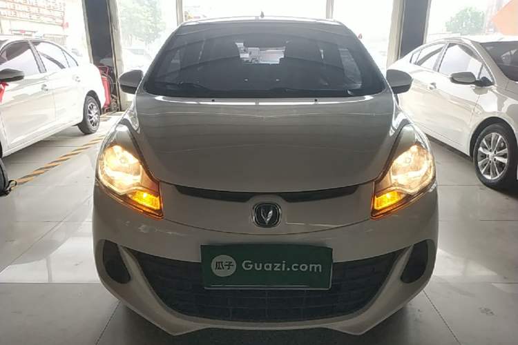 Used CHANGAN Benni 2015 1.4L IMT Luxury Model China V Standard Front