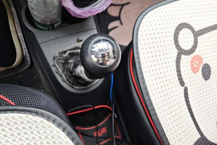 Used CHANGAN Benni 2015 1.4L Manual Luxury Model China V Standard Gear Lever