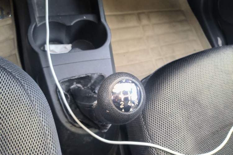 Used CHANGAN Benni 2015 1.4L Manual Luxury Model China V Standard Gear Lever