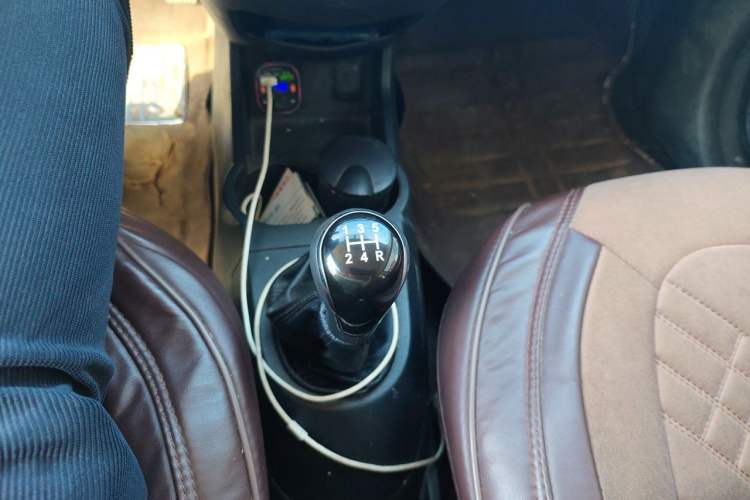 Used CHANGAN Benni 2015 1.4L Manual Luxury Model China V Standard Gear Lever