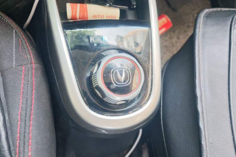 Used CHANGAN Benni 2015 1.4L IMT Luxury Model China V Standard Gear Lever