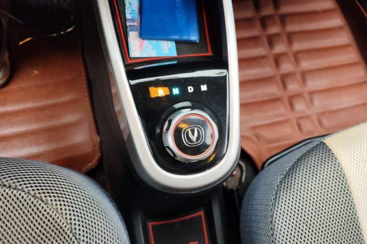 Used CHANGAN Benni 2015 1.4L IMT Sunroof Version China V Standard Gear Lever