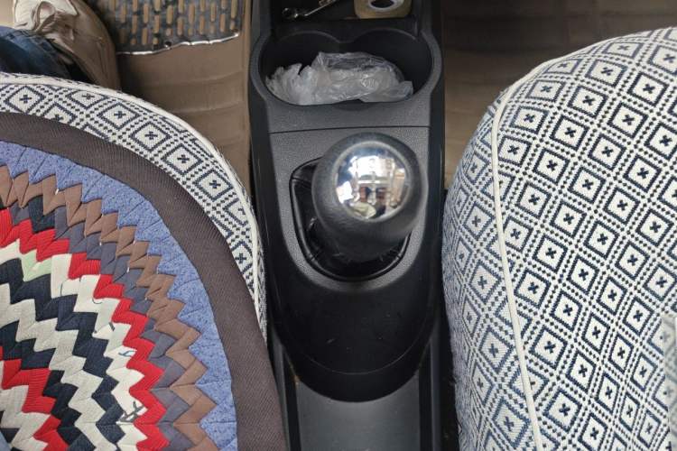 Used CHANGAN Benni 2015 1.4L Manual Luxury Model China V Standard Gear Lever