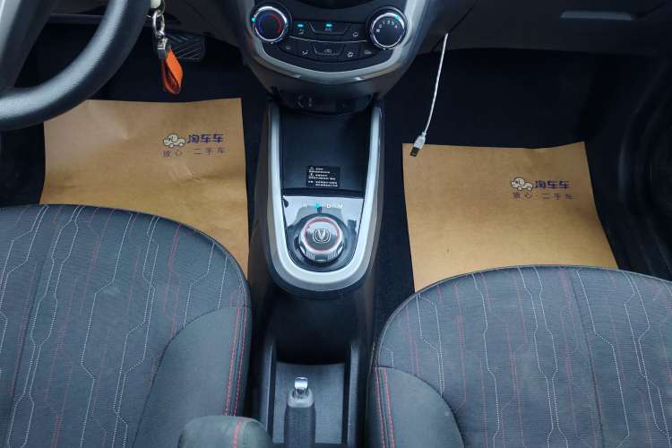 Used CHANGAN Benni 2015 1.4L IMT Sunroof Version China IV Standard Gear Lever