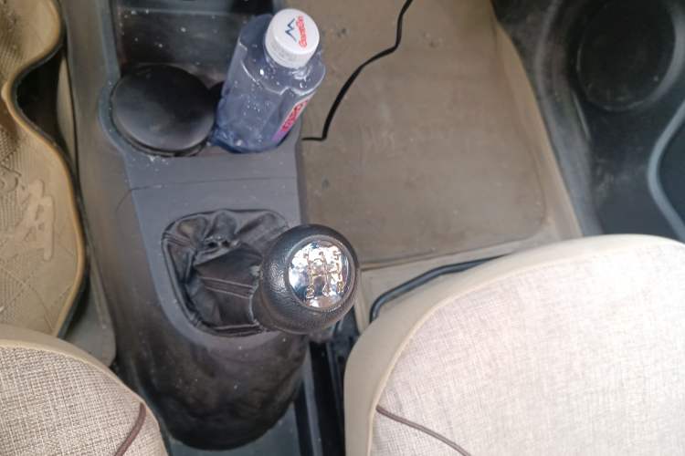 Used CHANGAN Benni 2015 1.4L Manual Luxury Model China V Standard Gear Lever