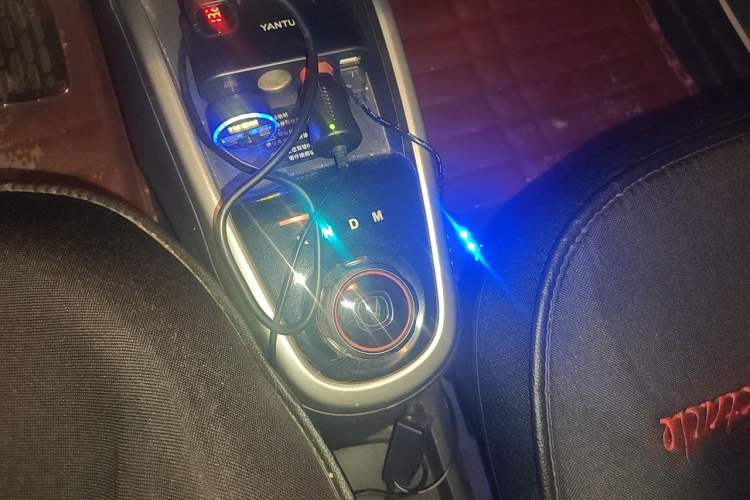 Used CHANGAN Benni 2015 1.4L IMT Sunroof Version China V Standard Gear Lever