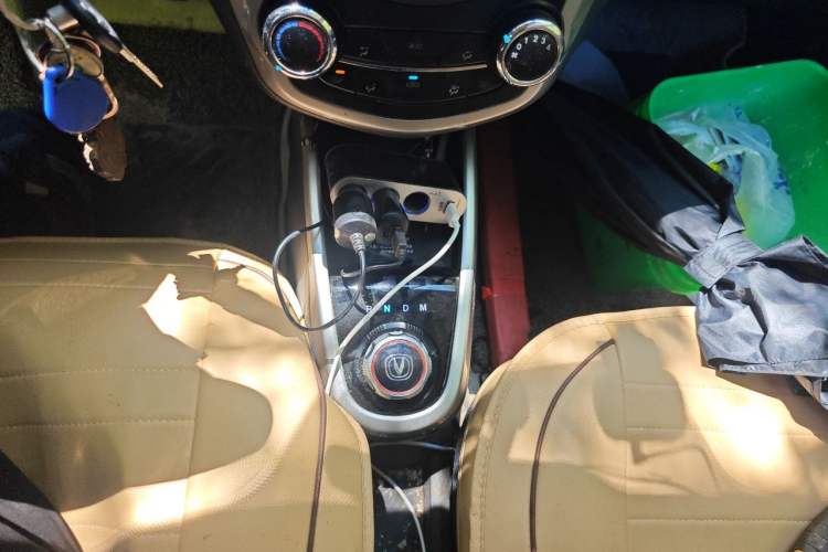 Used CHANGAN Benni 2015 1.4L IMT Prestige Model China V Standard Gear Lever