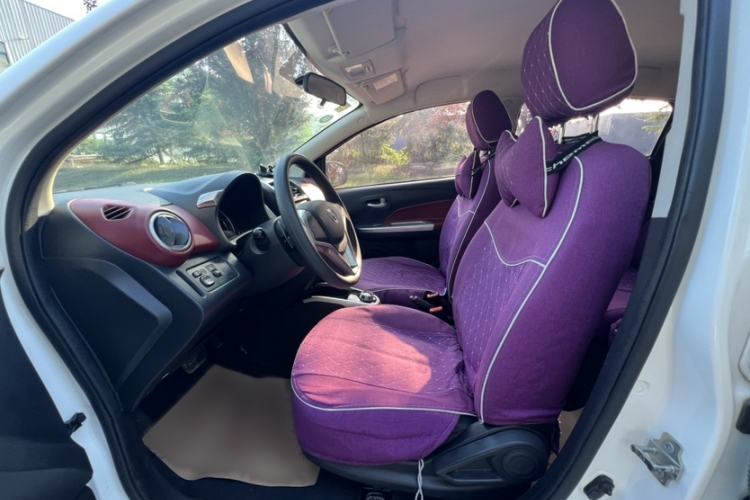 Used CHANGAN Benni 2015 1.4L IMT Luxury Model China V Standard Interior 1