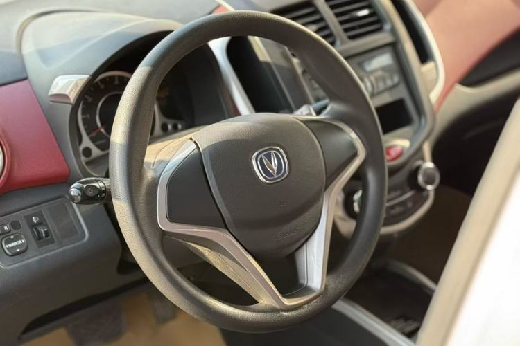 Used CHANGAN Benni 2015 1.4L IMT Luxury Model China V Standard Interior 1