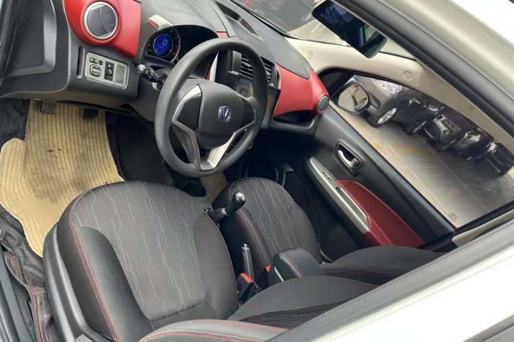 Used CHANGAN Benni 2015 1.4L Manual Luxury Model China IV Standard Interior 1