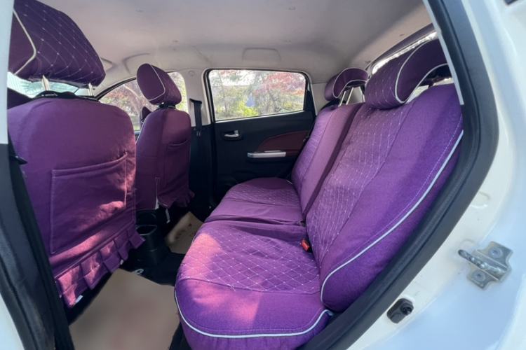 Used CHANGAN Benni 2015 1.4L IMT Luxury Model China V Standard Interior 2