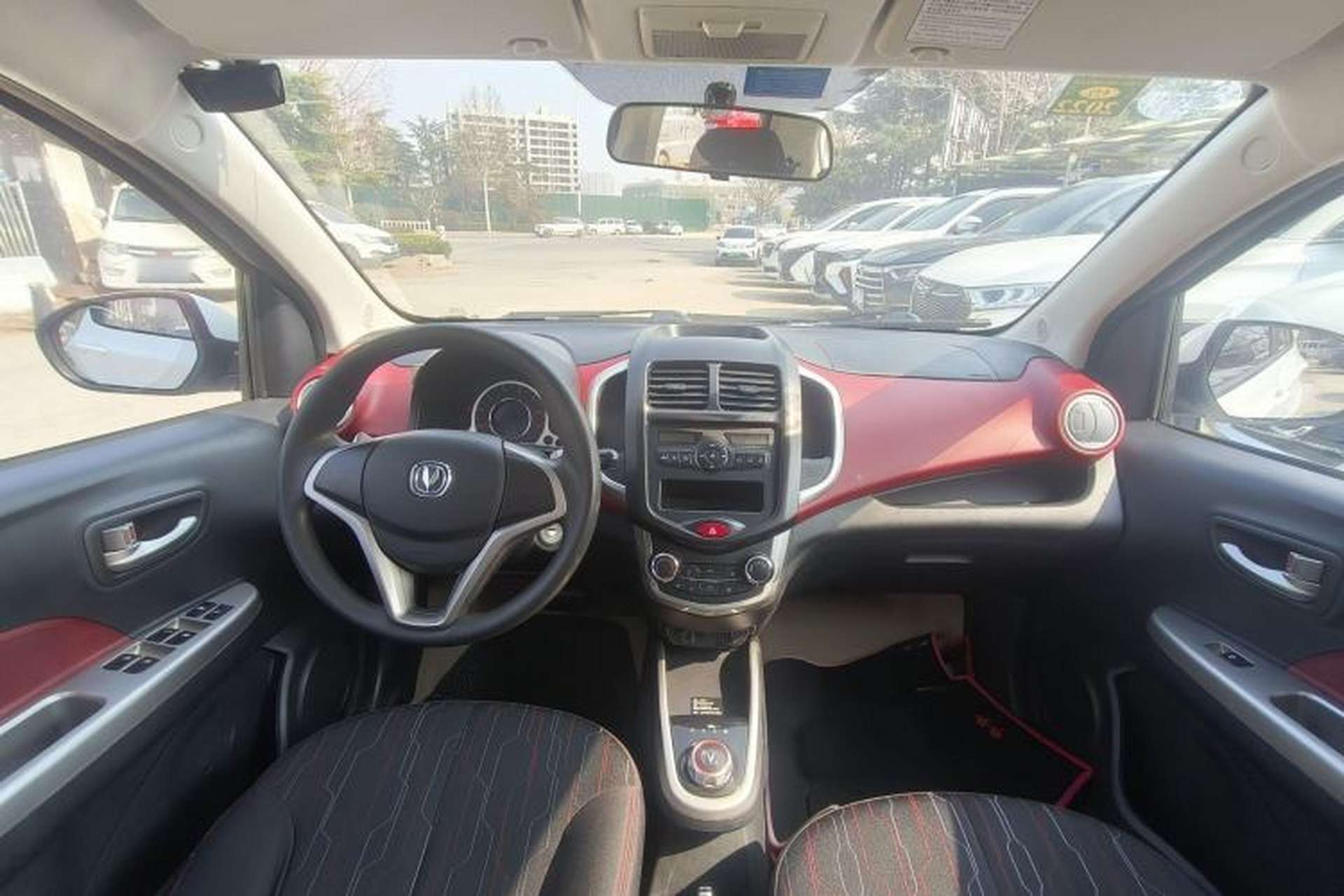Used CHANGAN Benni 2015 1.4L IMT Luxury Model China V Standard Interior 2