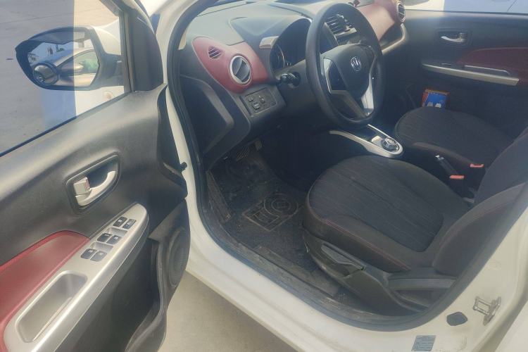 Used CHANGAN Benni 2015 1.4L IMT Sunroof Version China V Standard Interior 2