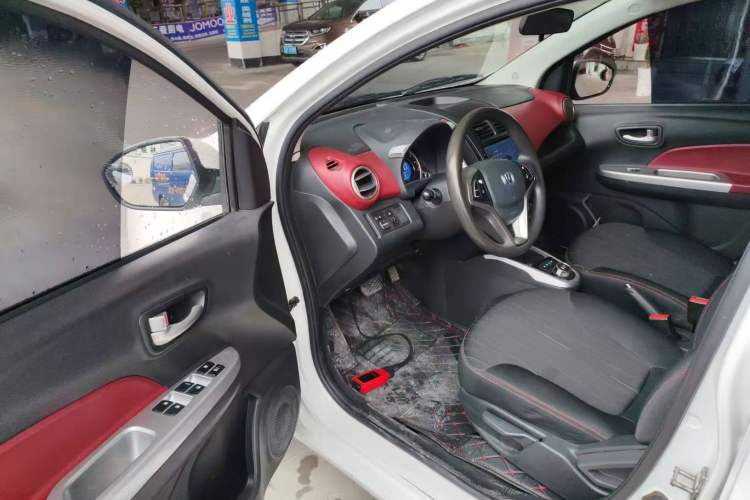 Used CHANGAN Benni 2015 1.4L IMT Prestige Model China V Standard Interior 2