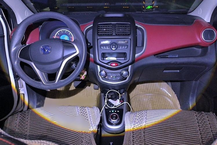 Used CHANGAN Benni 2015 1.4L IMT Luxury Version China IV Standard Interior 2