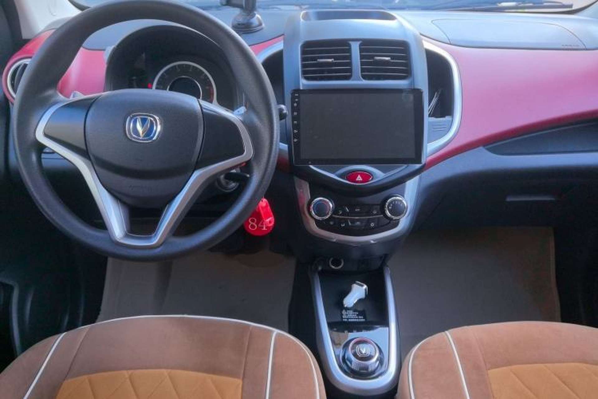 Used CHANGAN Benni 2015 1.4L IMT Luxury Model China V Standard Interior 2