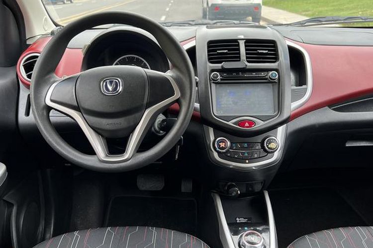 Used CHANGAN Benni 2015 1.4L IMT Luxury Model China V Standard Interior 3