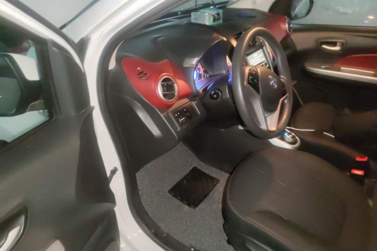 Used CHANGAN Benni 2015 1.4L IMT Prestige Model China V Standard Interior 3