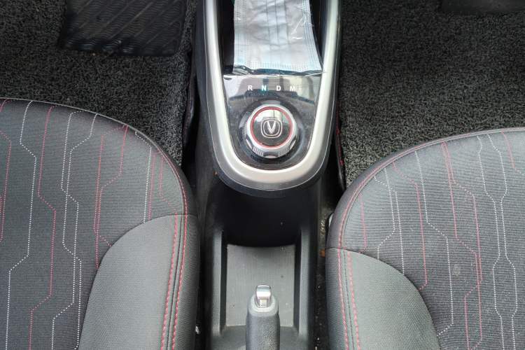 Used CHANGAN Benni 2015 1.4L IMT Luxury Model China V Standard Interior 4