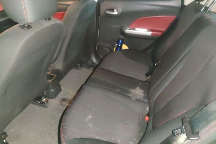 Used CHANGAN Benni 2015 1.4L IMT Prestige Model China V Standard Interior 4