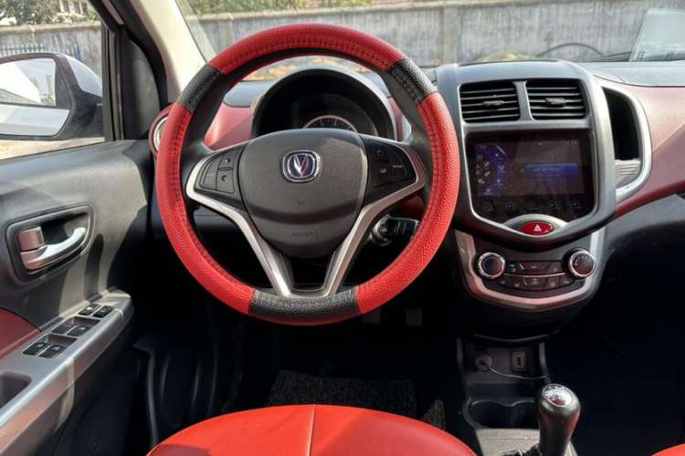 Used CHANGAN Benni 2015 1.4L Manual Luxury Model China V Standard Interior 4