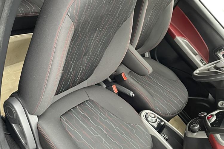 Used CHANGAN Benni 2015 1.4L IMT Luxury Model China IV Interior 5