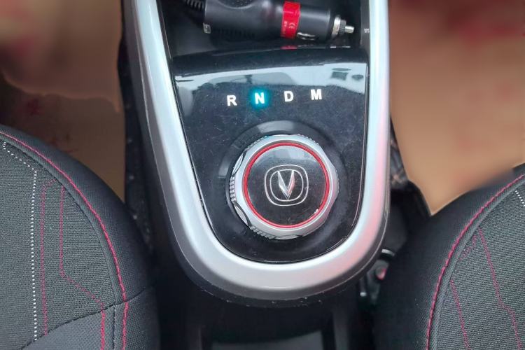 Used CHANGAN Benni 2015 1.4L IMT Luxury Model China V Standard Interior 5