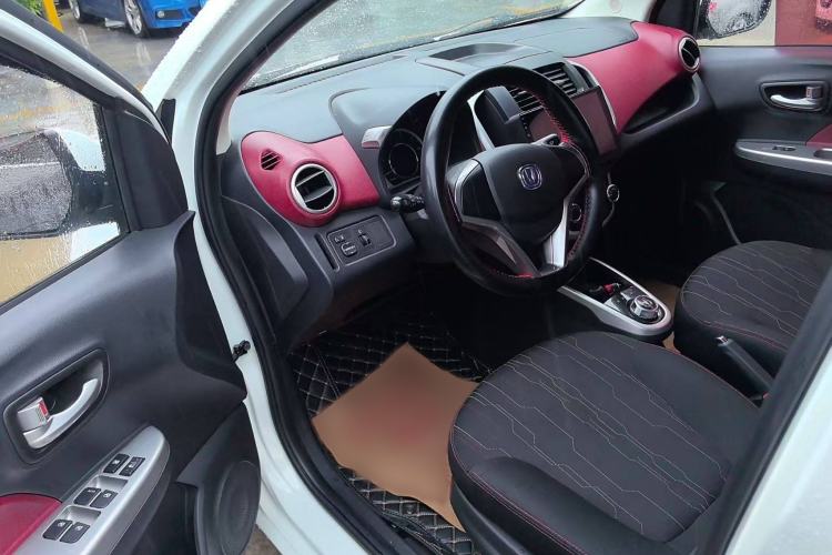 Used CHANGAN Benni 2015 1.4L IMT Luxury Model China V Standard Interior 6