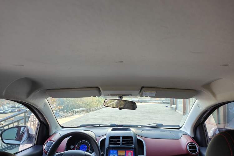 Used CHANGAN Benni 2015 1.4L IMT Luxury Model China V Standard Interior 8
