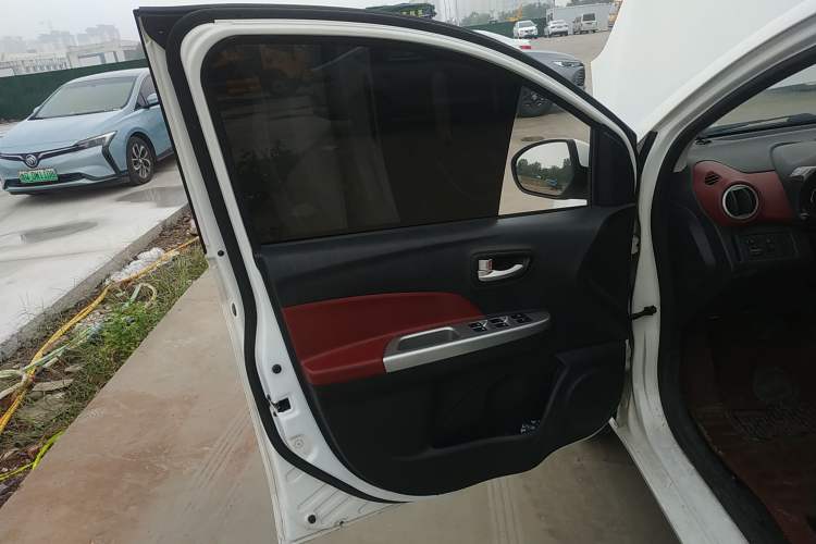 Used CHANGAN Benni 2015 1.4L IMT Luxury Version China IV Standard Left Front Door Interior