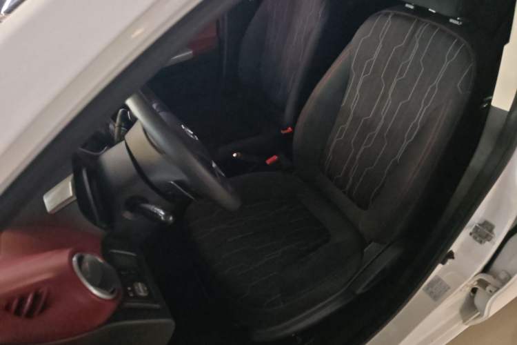 Used CHANGAN Benni 2015 1.4L IMT Luxury Model China V Standard Left Front Seat