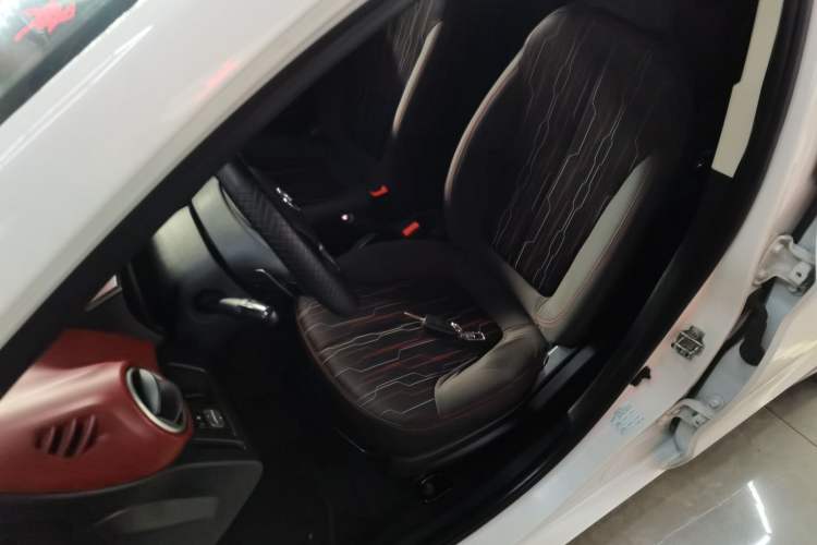 Used CHANGAN Benni 2015 1.4L IMT Luxury Model China V Standard Left Front Seat