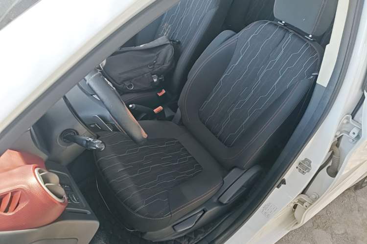 Used CHANGAN Benni 2015 1.4L IMT Prestige Model China V Standard Left Front Seat