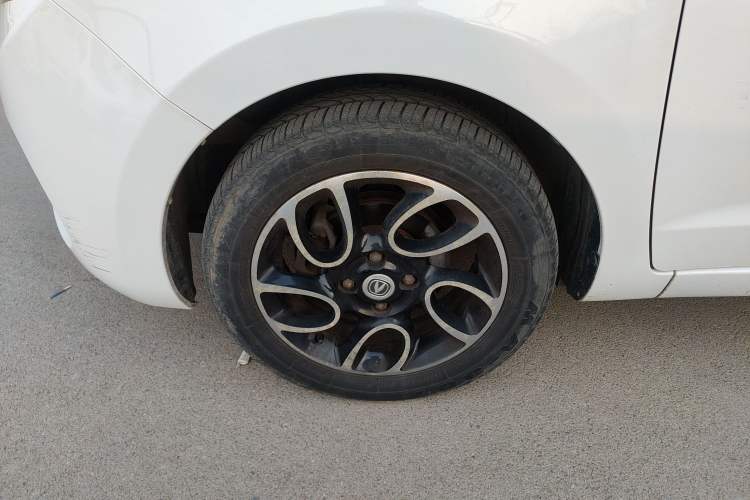 Used CHANGAN Benni 2015 1.4L IMT Luxury Model China V Standard Left Front Wheel Hub