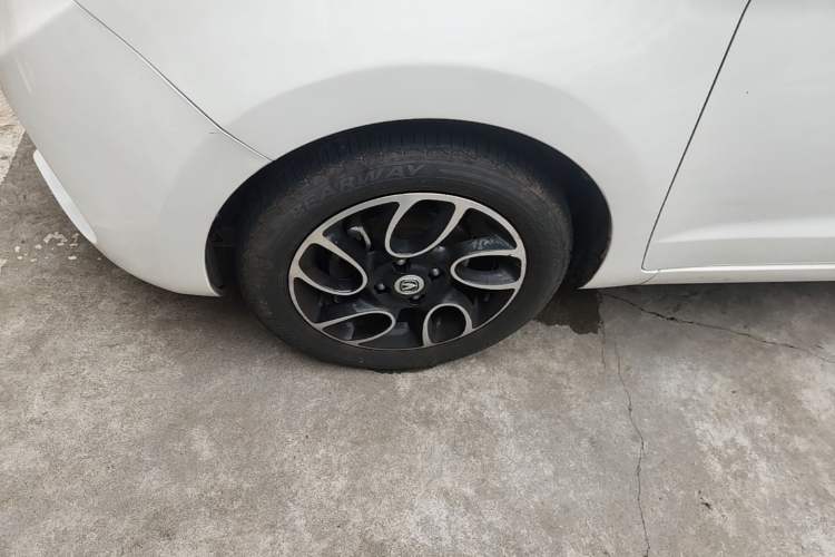 Used CHANGAN Benni 2015 1.4L IMT Prestige Model China V Standard Left Front Wheel Hub