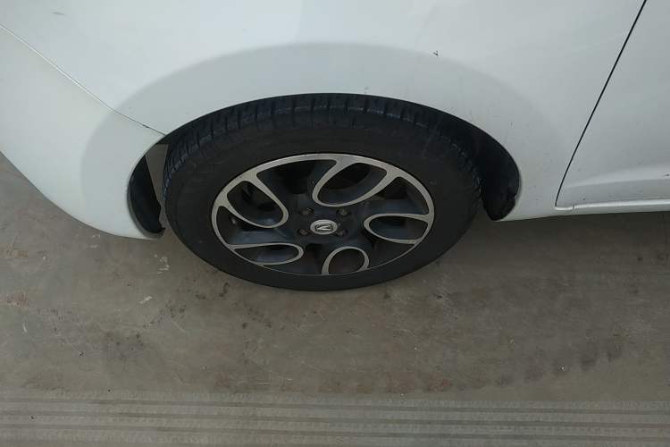 Used CHANGAN Benni 2015 1.4L IMT Luxury Version China IV Standard Left Front Wheel Hub