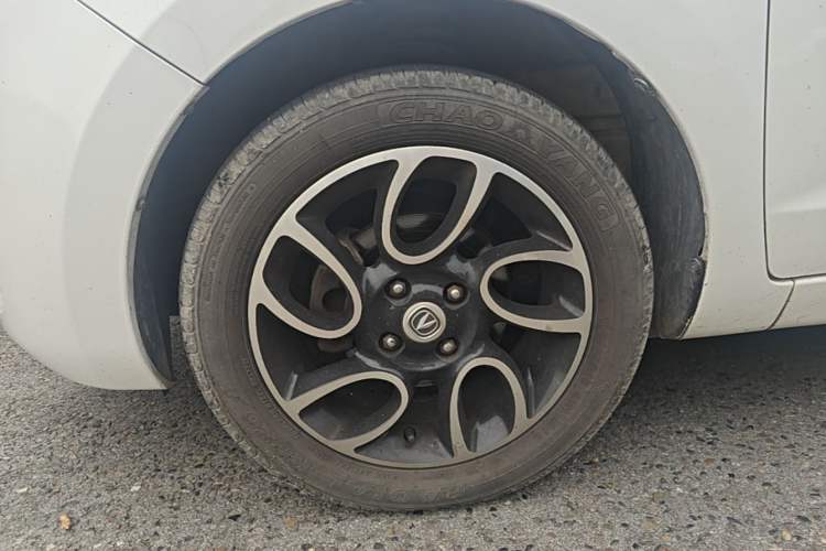 Used CHANGAN Benni 2015 1.4L Manual Luxury Model China V Standard Left Front Wheel Hub