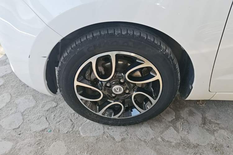 Used CHANGAN Benni 2015 1.4L IMT Prestige Model China V Standard Left Front Wheel Hub
