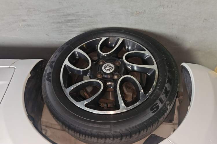Used CHANGAN Benni 2015 1.4L IMT Luxury Model China V Standard Left Front Wheel Hub