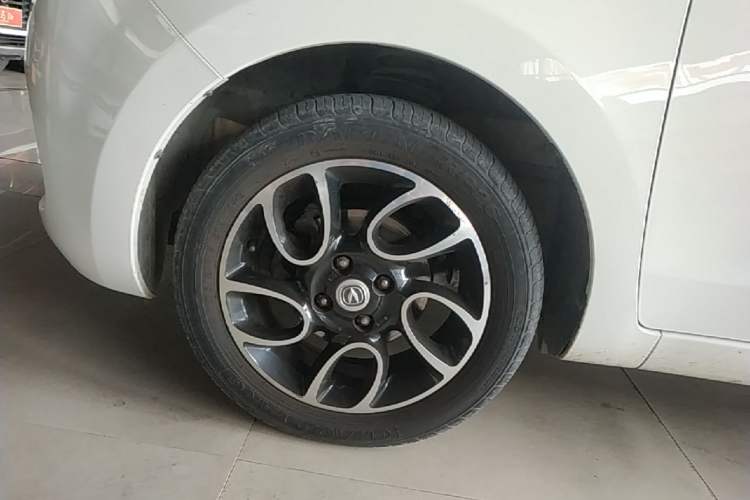 Used CHANGAN Benni 2015 1.4L IMT Luxury Model China V Standard Left Front Wheel Hub