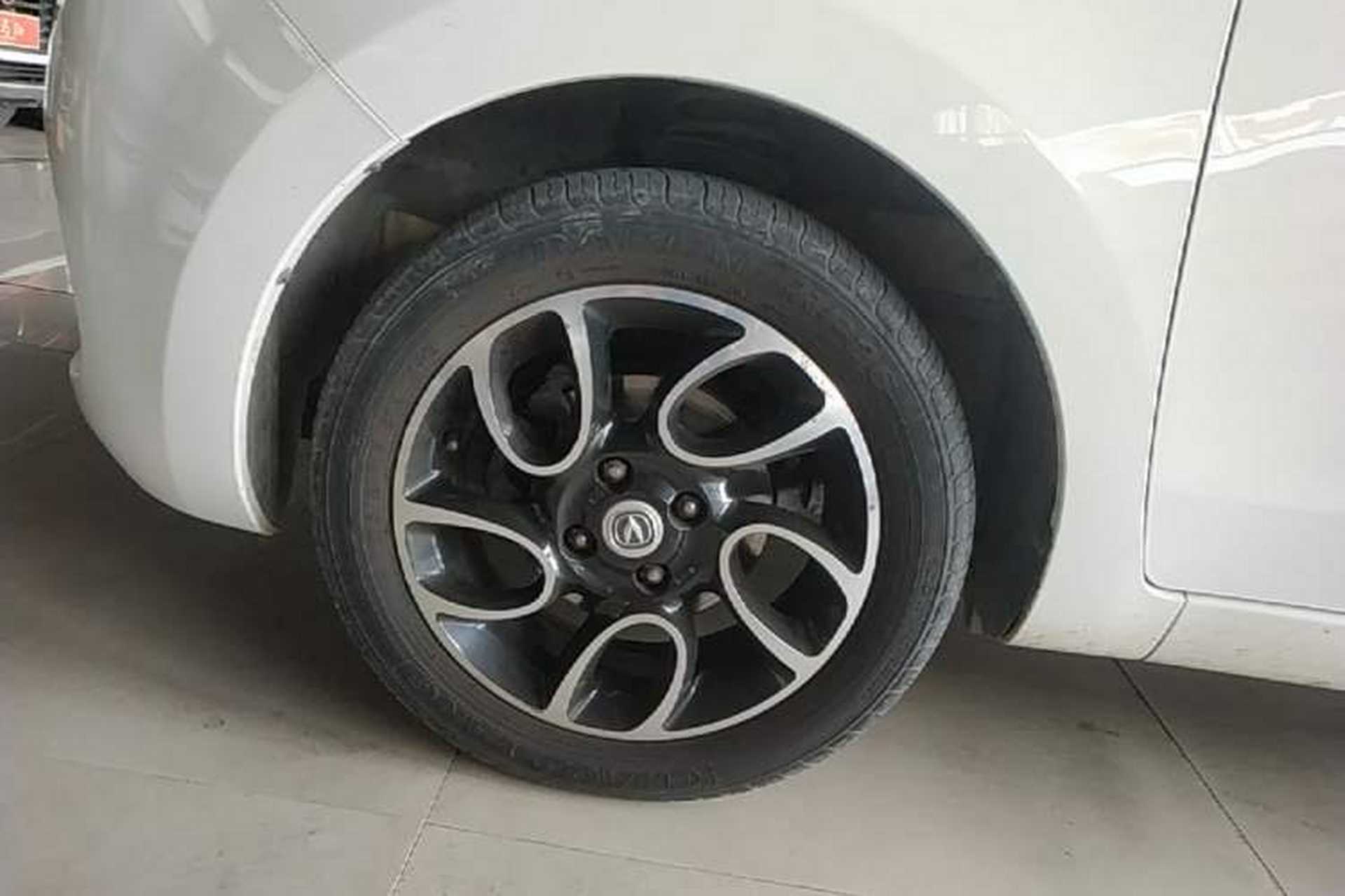 Used CHANGAN Benni 2015 1.4L IMT Luxury Model China V Standard Left Front Wheel Hub