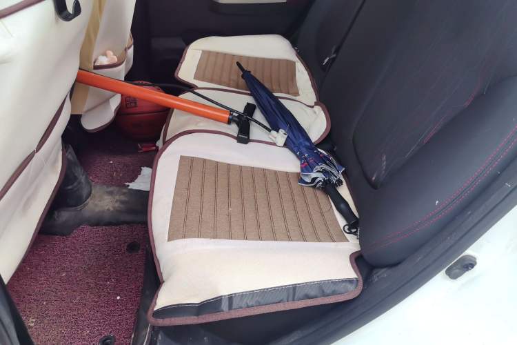 Used CHANGAN Benni 2015 1.4L IMT Prestige Model China V Standard Left Rear Seat