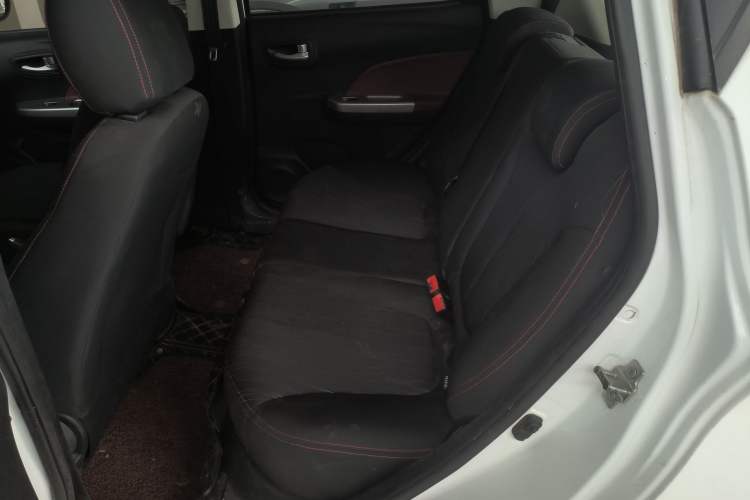 Used CHANGAN Benni 2015 1.4L IMT Prestige Model China V Standard Left Rear Seat