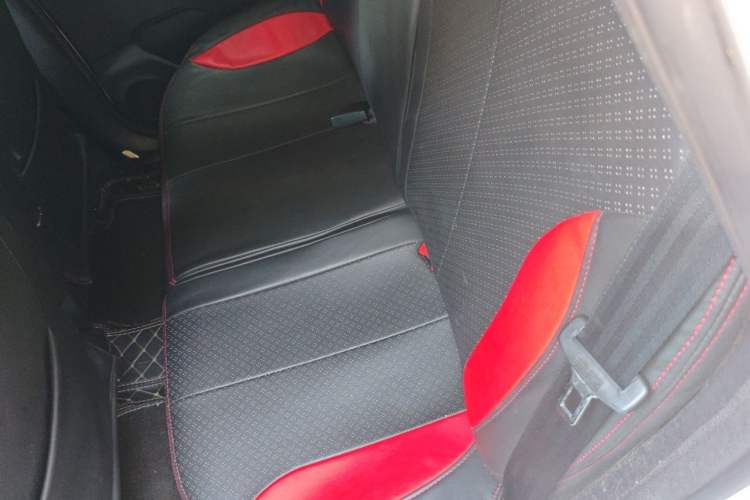 Used CHANGAN Benni 2015 1.4L IMT Prestige Model China V Standard Left Rear Seat