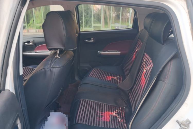 Used CHANGAN Benni 2015 1.4L IMT Luxury Model China V Standard Left Rear Seat