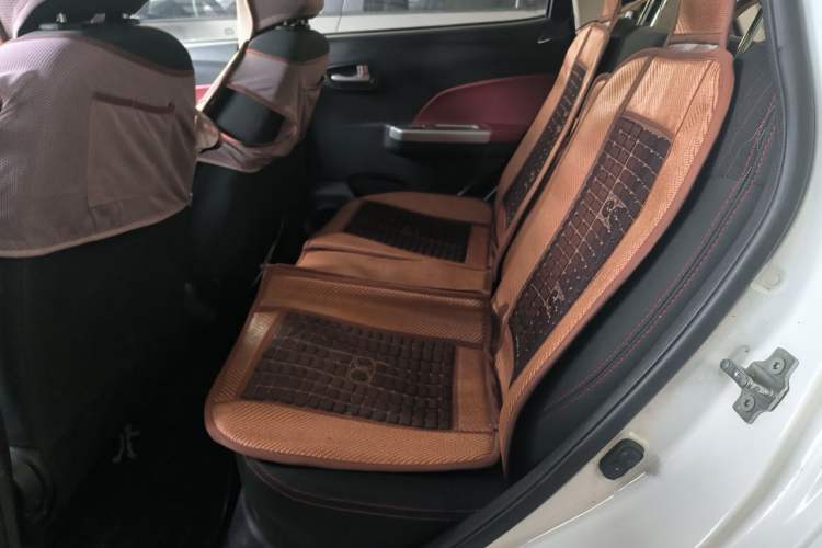 Used CHANGAN Benni 2015 1.4L IMT Luxury Model China V Standard Left Rear Seat