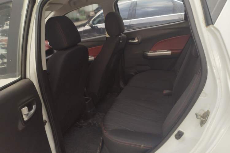 Used CHANGAN Benni 2015 1.4L IMT Prestige Model China V Standard Left Rear Seat